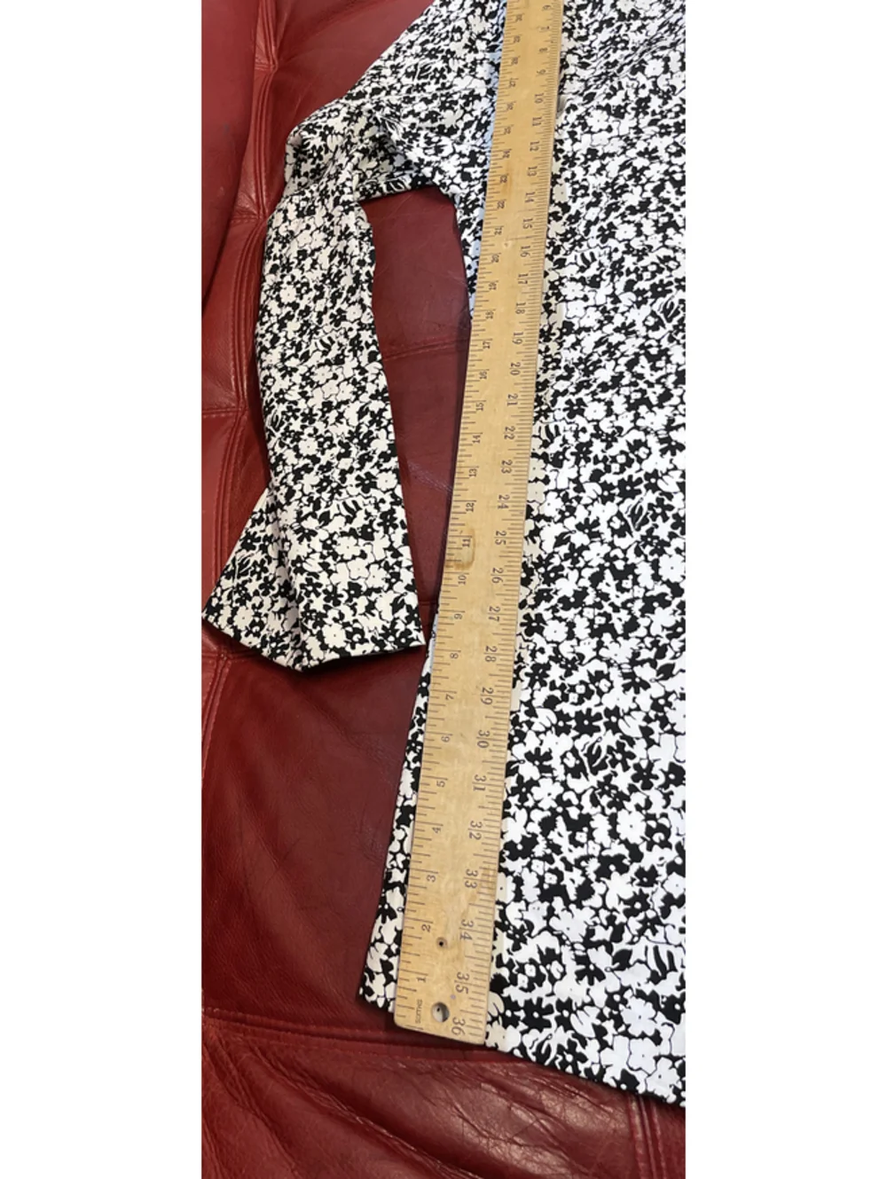 NWT Wear Flair Black White Floral Crop